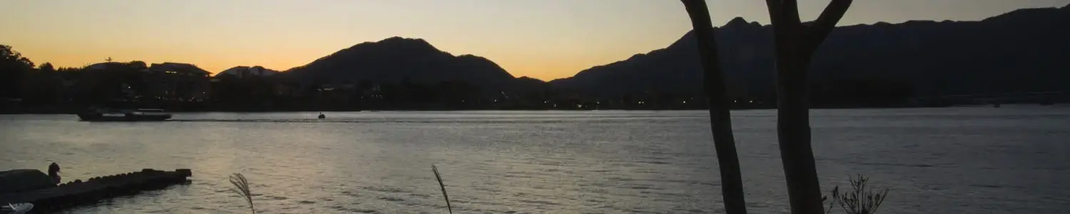 湖のフリー写真素材